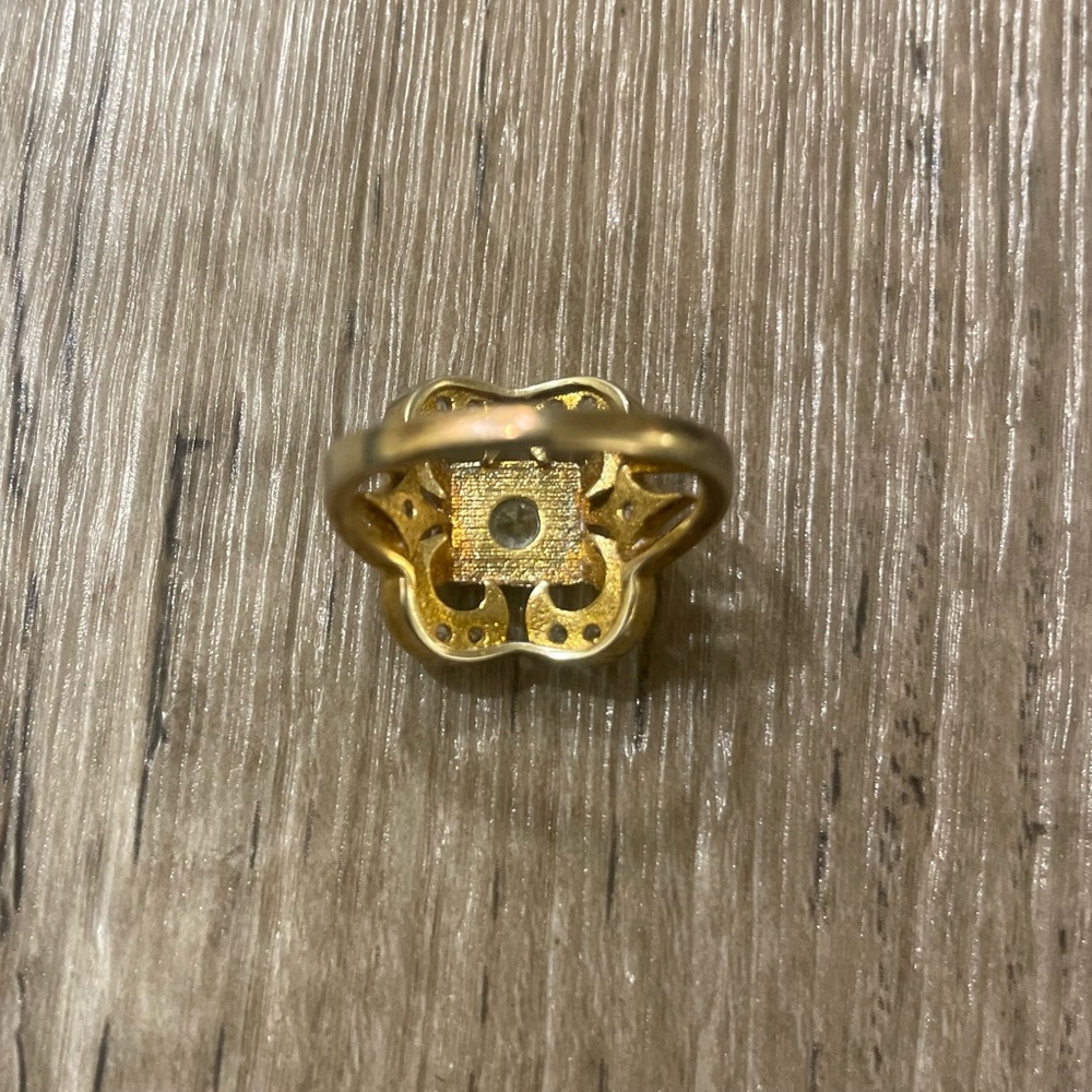 Stunning Two Tone Ring - image 6